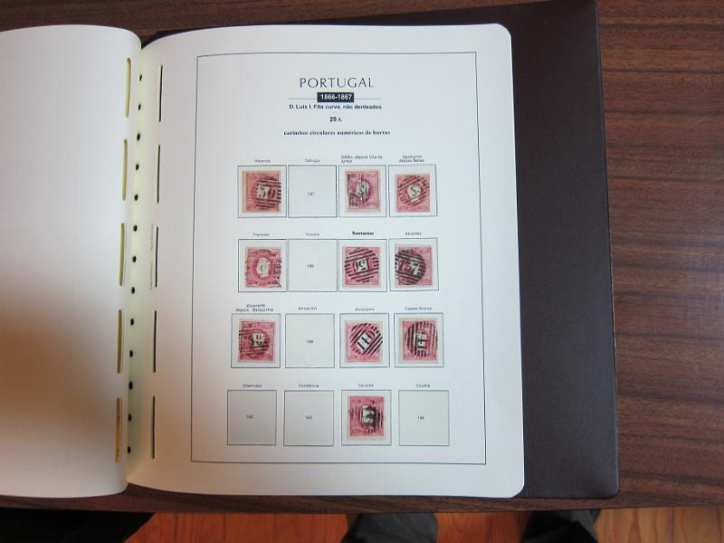 0015 (90).jpg -     Lote:    15      Marcofilia      Lotes Especiais       Descrição:      Portugal.   Colecção especializada de marcas numéricas das 1.ª e 2.ª reformas em selos de 25 reis, desde D. Maria II até D. Luís I, de frente. Lote a ver.        Lote       Valor Base:     &euro; 1.500,00     Valor Venda:     &euro; 3.000,00     